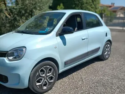 Usata Renault Twingo 2023 Blu Utilitaria