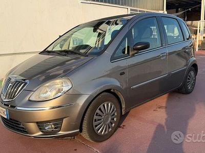 Usata Lancia Musa 95 CV (69 kW) 2007 Grigio Monovolume