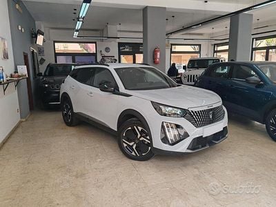 Usata Peugeot 2008 Allure+ 101 CV (74 kW) 2025 Bianco SUV