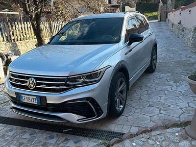 Usata VW Tiguan R-line 150 CV (110 kW) 2021 Grigio SUV