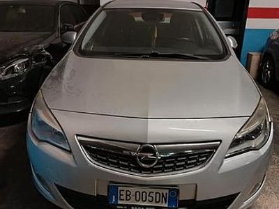 Usata Opel Astra 110 CV (80 kW) 2010 Grigio Berlina