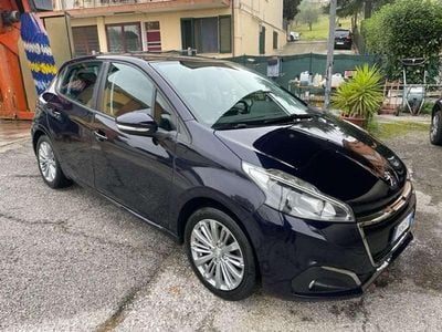 Usata Peugeot 208 Sport 82 CV (60 kW) 2017 Blu mare Utilitaria