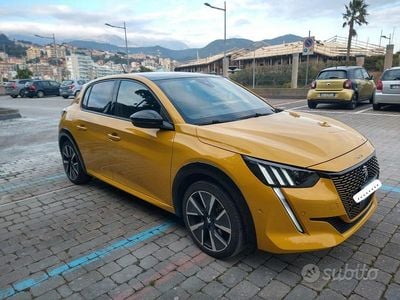 Usata Peugeot 208 100 kW (136 CV) 2022 Giallo Utilitaria