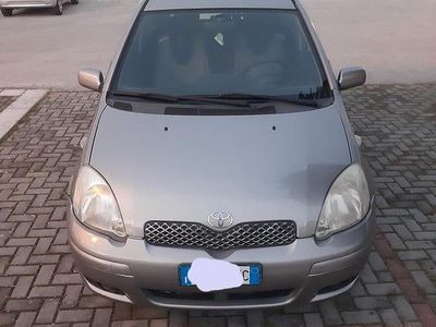 Usata Toyota Yaris 2005 Grigio Berlina