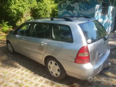 Usata Toyota Corolla 90 CV (66 kW) 2003 Grigio Station wagon
