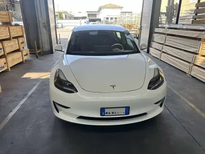 Usata Tesla Model 3 Long Range AWD 152 kW (208 CV) 2021 Bianco Berlina