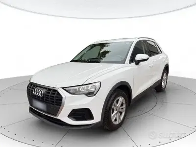 Käytetty Audi Q3 Business 150 HP (110 kW) 2020 Valkoinen Katumaasturi