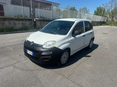 Usata Fiat Panda Classica 75 CV (55 kW) 2013 Bianco Utilitaria