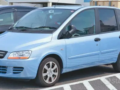 Usata Fiat Multipla 120 CV (88 kW) 2006 Bluazzurro Monovolume