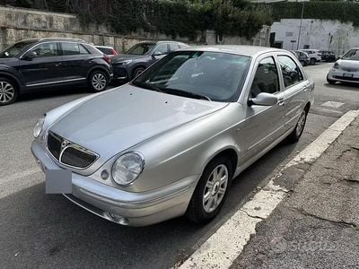 Usata Lancia Lybra 131 CV (96 kW) 2001 Grigio Berlina