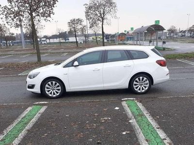 Usata Opel Astra Cosmo 120 CV (88 kW) 2014 Bianco Station wagon