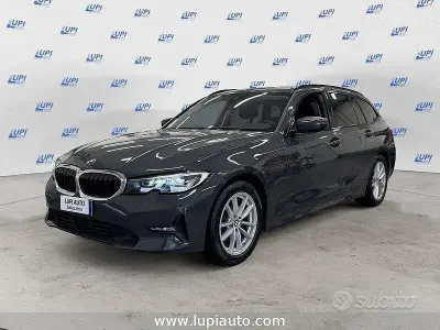 Usata BMW 320e Sport Line 190 CV (139 kW) 2022 Nero Station wagon
