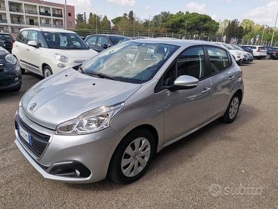 Usata Peugeot 208 Active 75 CV (55 kW) 2016 Grigio Utilitaria
