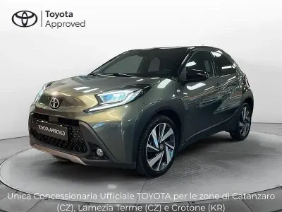 Usata Toyota Aygo X Lounge 72 CV (52 kW) 2022 Nero SUV