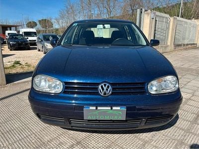 Usata VW Golf IV Highline 116 CV (85 kW) 2001 Blu Berlina