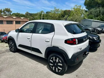 Usata Dacia Spring Expression 19 kW (26 CV) 2024 Bianco Utilitaria