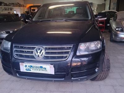 Usata VW Touareg 224 CV (164 kW) 2006 Nero SUV