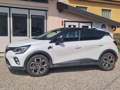 Usata Renault Captur Engineered 94 CV (69 kW) 2023 Bianco SUV