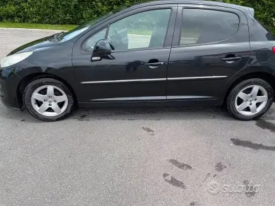 Usata Peugeot 207 68 CV (50 kW) 2009 Berlina