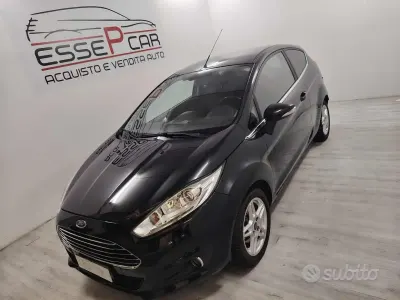 Usata Ford Fiesta Titanium 75 CV (55 kW) 2014 Nero Utilitaria
