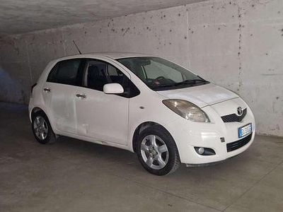 Usata Toyota Yaris Sol 69 CV (50 kW) 2010 Utilitaria