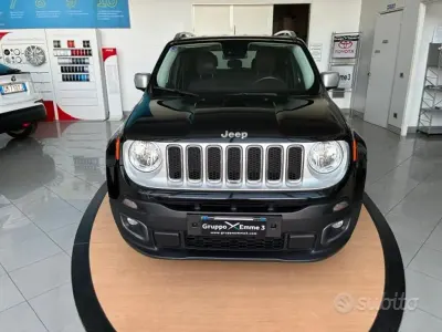 Usata Jeep Renegade Limited 140 CV (102 kW) 2015 Nero SUV