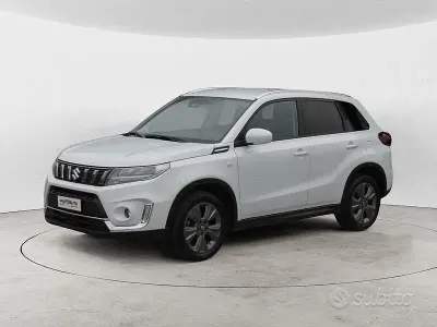 Usata Suzuki Vitara Cool 129 CV (94 kW) 2024 Bianco SUV