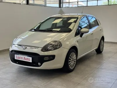 Usata Fiat Punto Evo S 69 CV (50 kW) 2011 Bianco Utilitaria