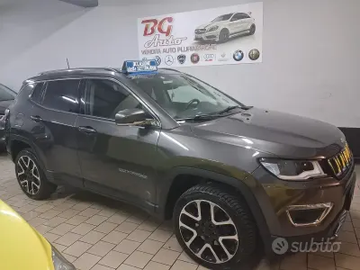 Używany Jeep Compass 140 KM (102 kW) 2018 Szary SUV