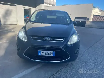 Begagnad Ford C-MAX 163 HK (119 kW) 2013 Svart Minibuss