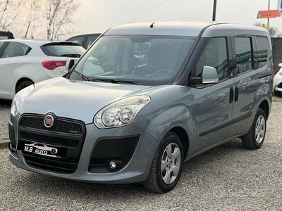 Usata Fiat Doblò 105 CV (77 kW) 2011 Grigio Monovolume