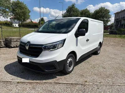 Usata Renault Trafic 110 CV (80 kW) 2022 Bianco Monovolume