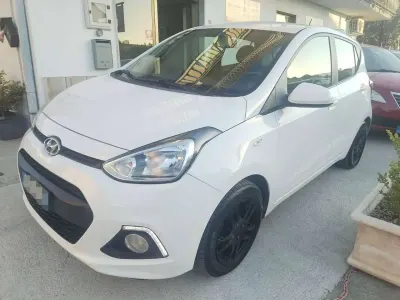 Usata Hyundai i10 65 CV (47 kW) 2013 Bianco Utilitaria