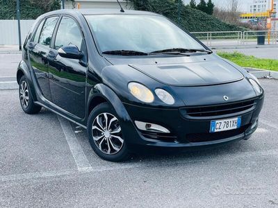 usata Smart ForFour 1.1 benzina ok neopatentati