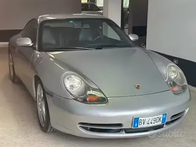 Usata Porsche 911 Carrera 300 CV (220 kW) 2001 Grigio Coupé