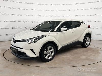 Usata Toyota C-HR Active 98 CV (72 kW) 2018 Bianco SUV