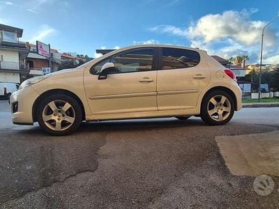 Usata Peugeot 207 90 CV (66 kW) 2009 Bianco Berlina