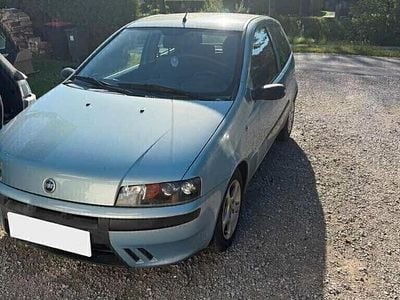 Usata Fiat Punto 60 CV (44 kW) 2002 Blu Utilitaria
