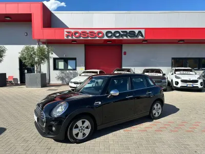 Usata Mini One D Business 95 CV (69 kW) 2016 Nero Utilitaria