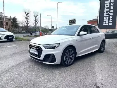 Nuova Audi A1 S-Line 150 CV (110 kW) 2025 Bianco SUV