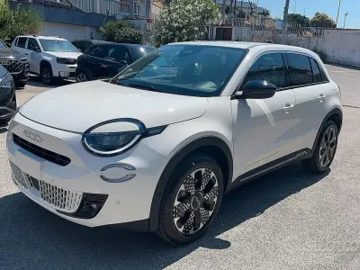Nuova Fiat 600 La Prima 111 CV (81 kW) 2025 Bianco SUV