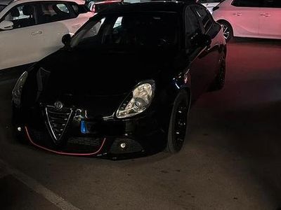 Gebraucht Alfa Romeo Giulietta 105 PS (77 kW) 2013 Schwarz Kleinwagen