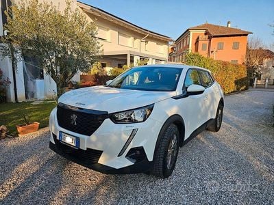 Usata Peugeot 2008 Active 101 CV (74 kW) 2021 Bianco SUV