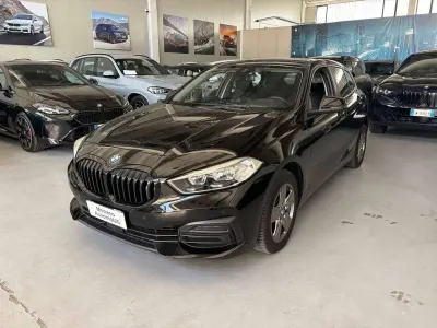 Usata BMW 118 Advantage 150 CV (110 kW) 2022 Nero Berlina