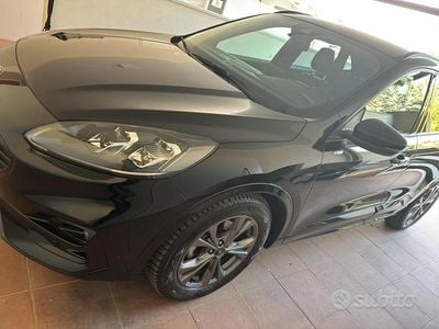 Usata Ford Kuga 120 CV (88 kW) 2023 Nero SUV