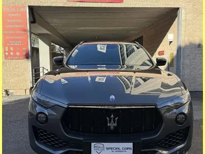 Usata Maserati Levante GranLusso 250 CV (183 kW) 2016 Grigio SUV
