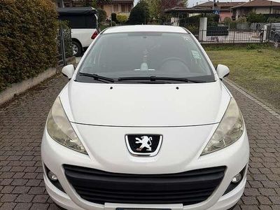Usata Peugeot 207 Filou 70 CV (51 kW) 2011 Bianco Berlina