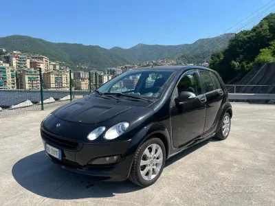 Usata Smart ForFour Passion 95 CV (69 kW) 2006 Nero Utilitaria