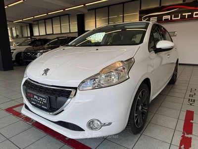 Usata Peugeot 208 Allure 82 CV (60 kW) 2015 Utilitaria