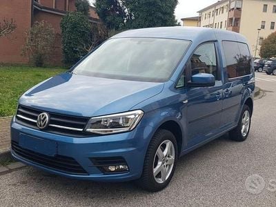Usata VW Caddy 110 CV (80 kW) 2016 Blu Monovolume